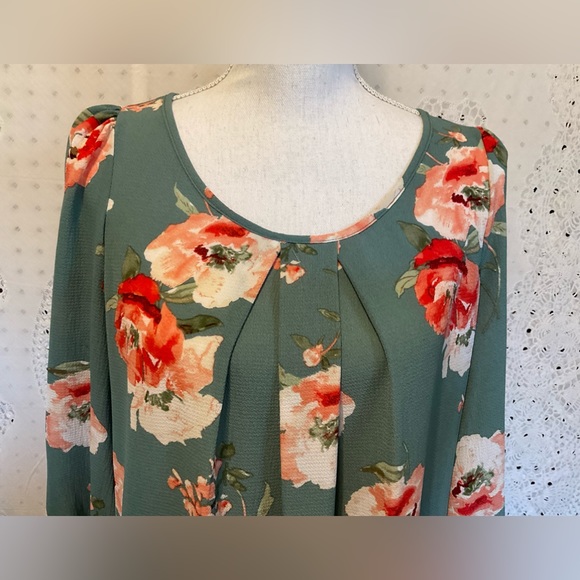 Cool Melon Size Medium Lt Weight Floral Tunic Adjustable Elastic Sleeves EUC - Picture 5 of 11